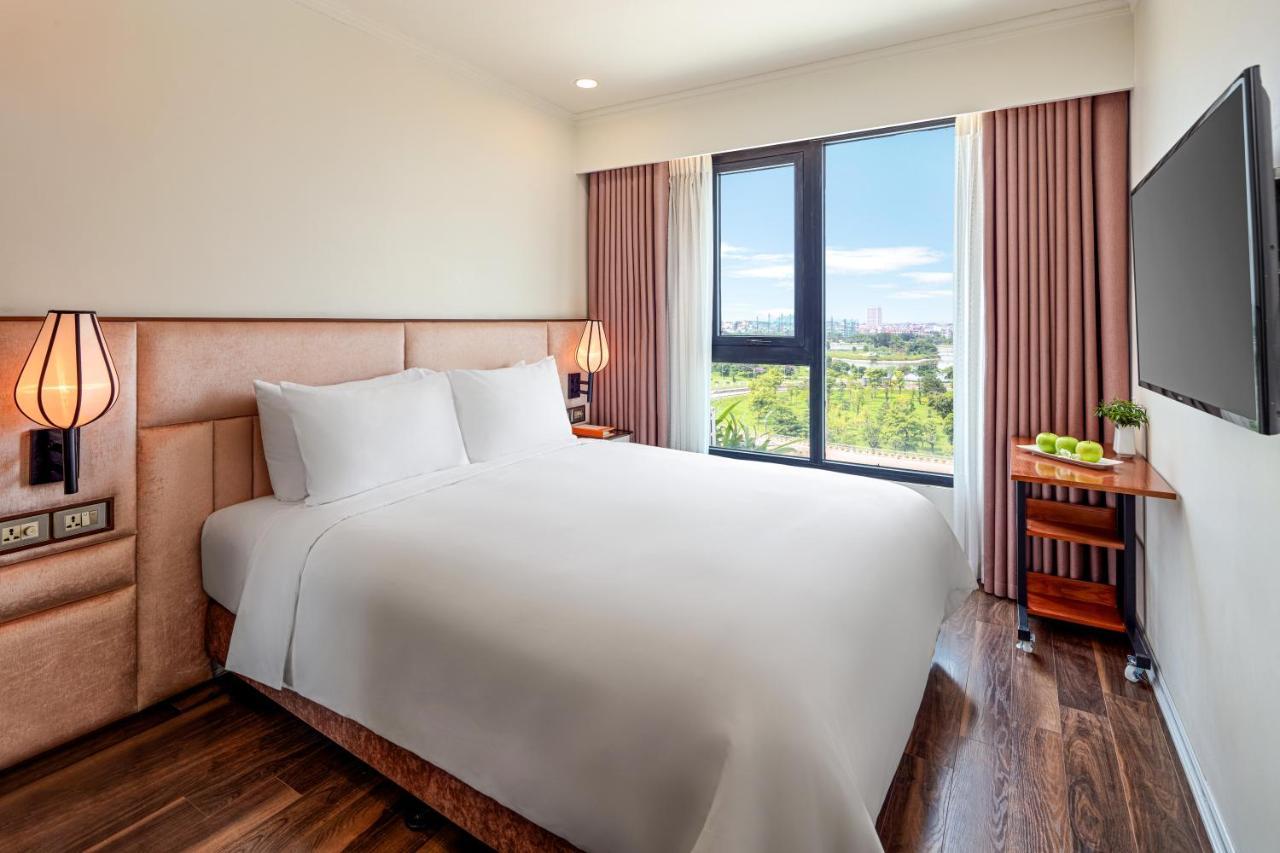 Ravatel Luxury Hotel Bac Giang Exterior foto