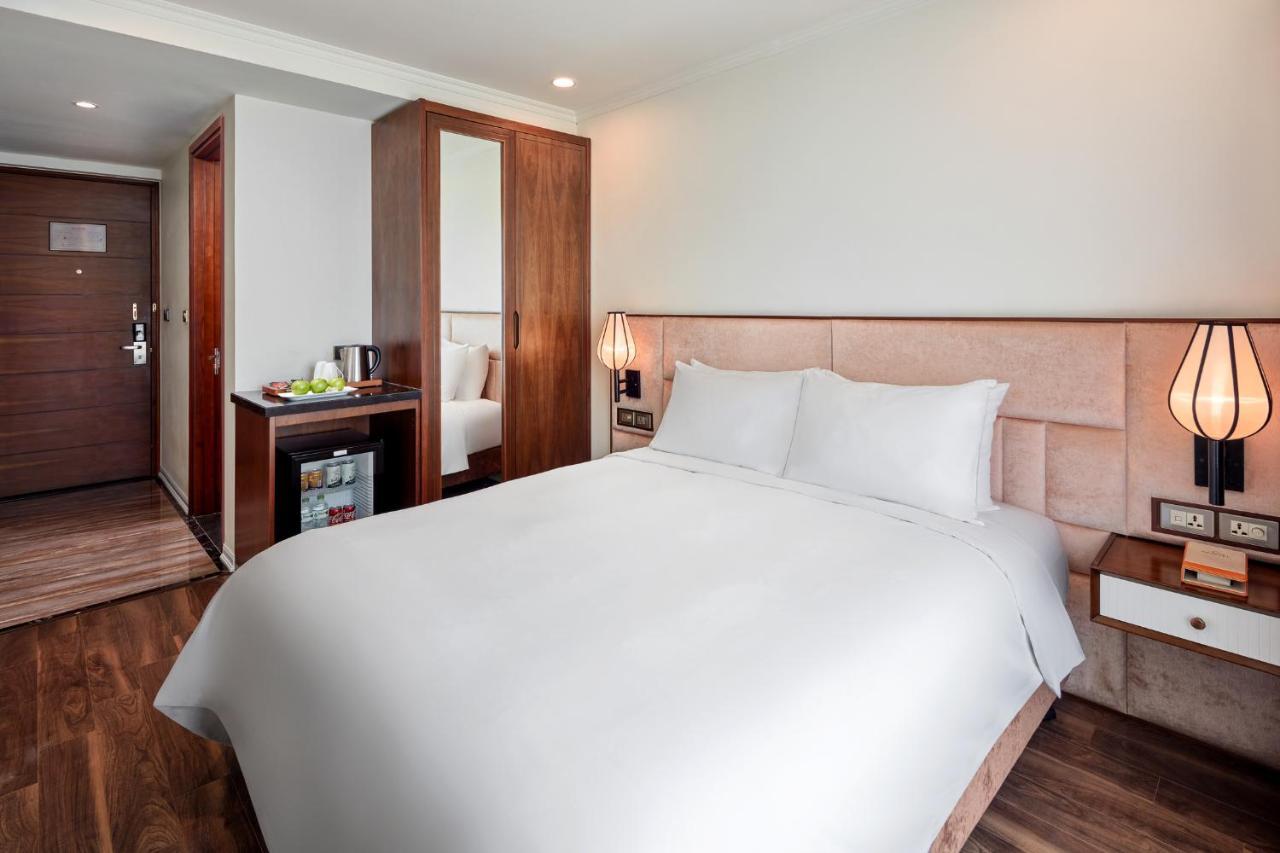 Ravatel Luxury Hotel Bac Giang Exterior foto
